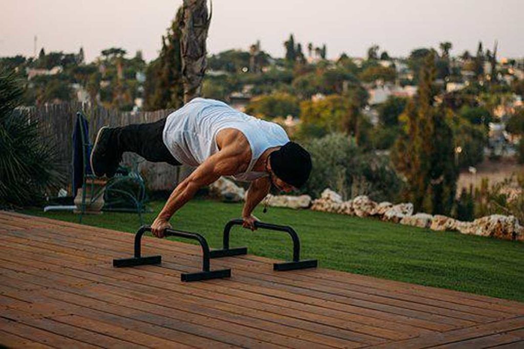 What Does A Fitness Professional Do